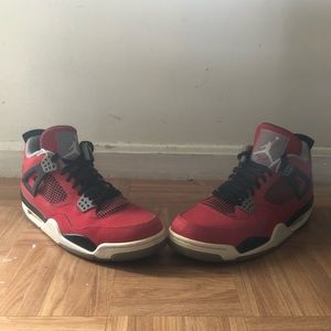 Jordan 4 “Toro”
